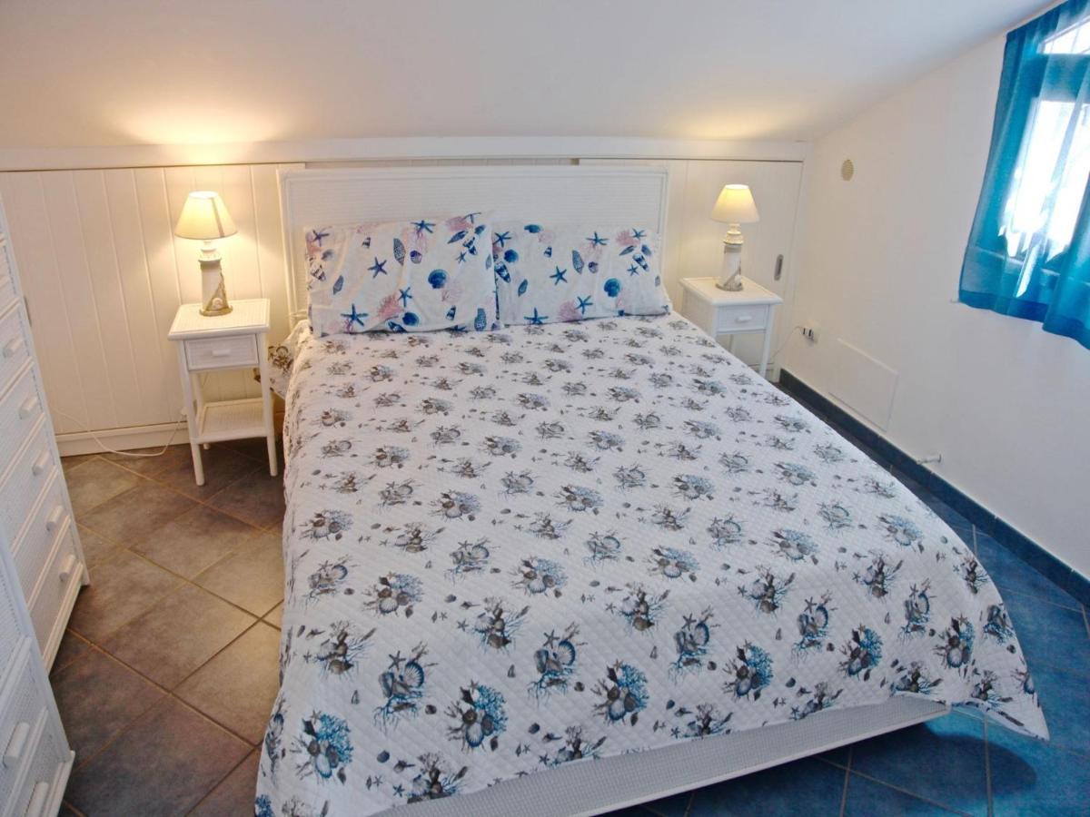 Villa Amare Кампофеличе ди Рокела Екстериор снимка