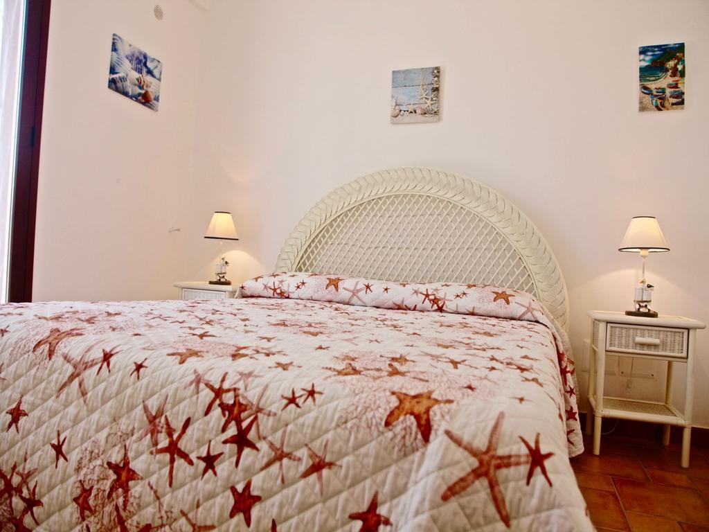 Villa Amare Кампофеличе ди Рокела Екстериор снимка